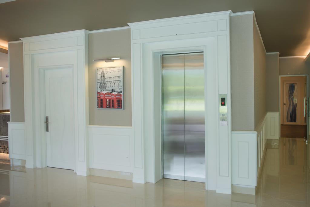 Qlassic Hotel Sepang Ngoại thất bức ảnh