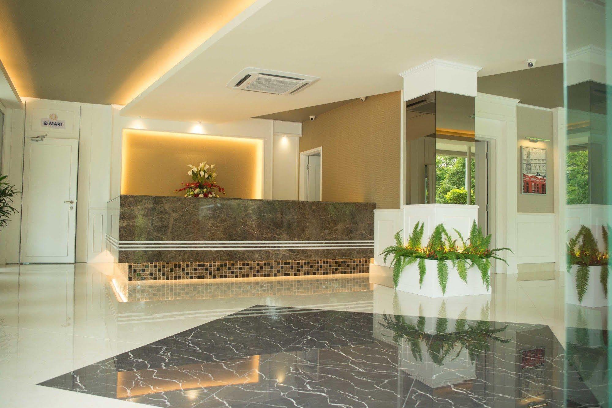 Qlassic Hotel Sepang Ngoại thất bức ảnh